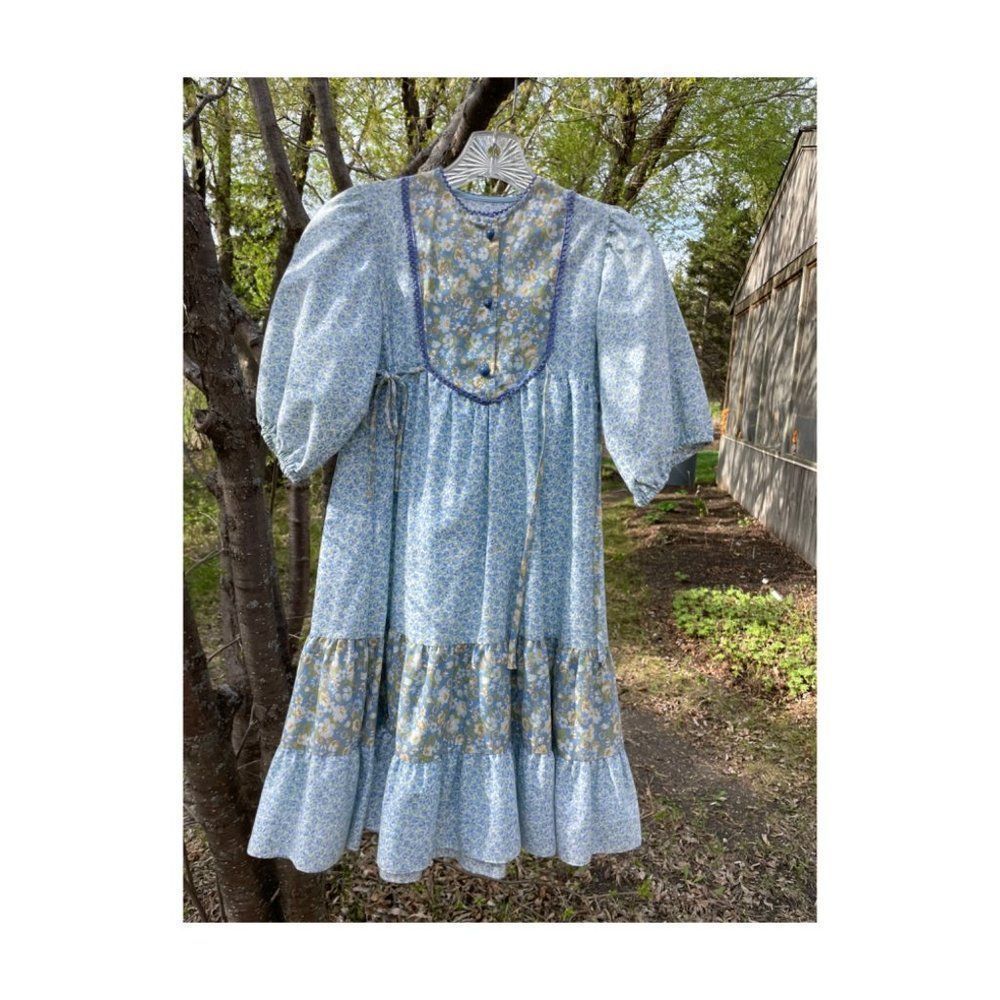 Vintage 70s Prairie Style Dress Ditzy Blue Floral Short Balloon Sleeves Flounce